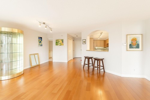 4D-338 Taylor Way, West Vancouver, BC 