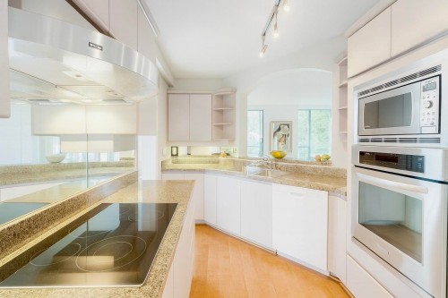 4D-338 Taylor Way, West Vancouver, BC 