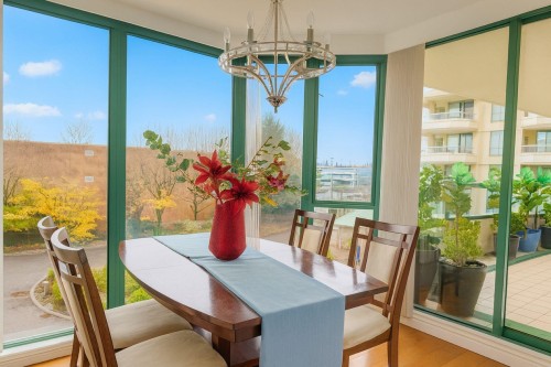 4D-338 Taylor Way, West Vancouver, BC 