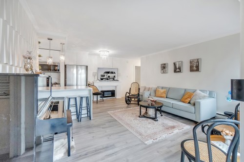 101-1750 Esquimalt Avenue, West Vancouver, BC 