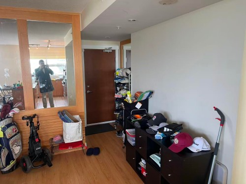 901-9222 University Crescent, Burnaby, BC 