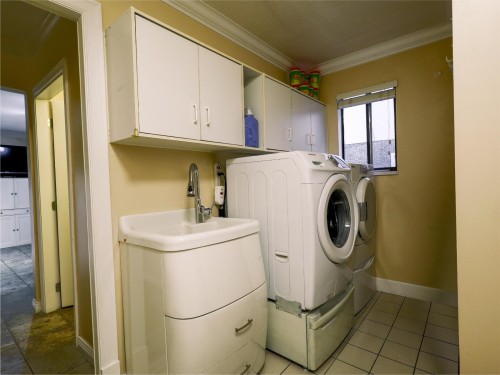 2038 40Th Avenue E, Vancouver, BC 