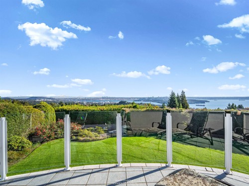 1331 Chartwell Drive, West Vancouver, BC 