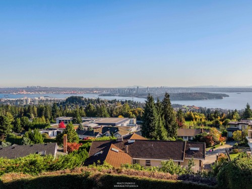 1331 Chartwell Drive, West Vancouver, BC 
