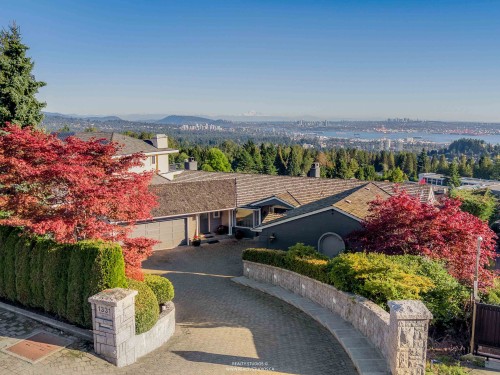 1331 Chartwell Drive, West Vancouver, BC 