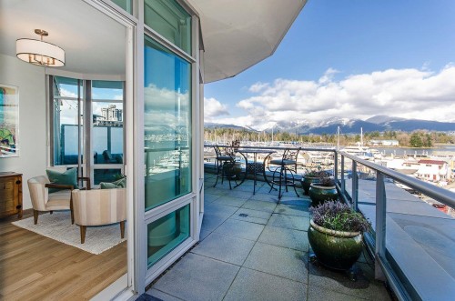 202-499 Broughton St, Vancouver, BC 