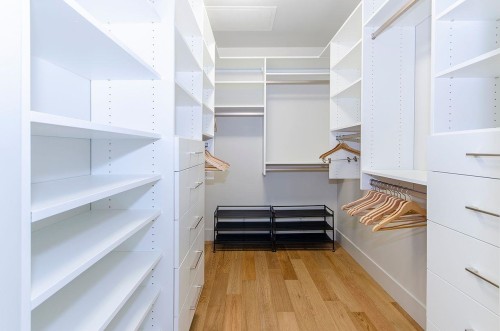 202-499 Broughton St, Vancouver, BC 