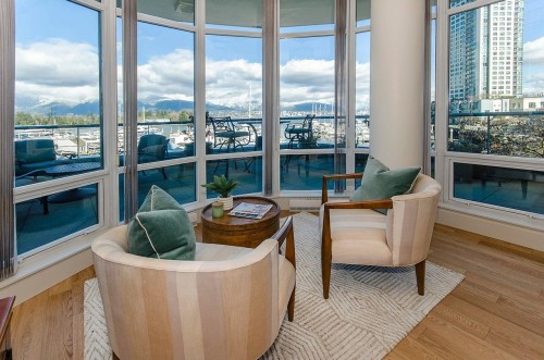 202-499 Broughton St, Vancouver, BC 