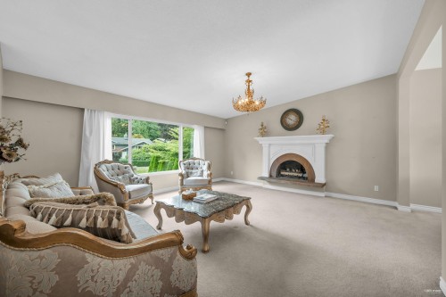 3566 Regent Avenue, North Vancouver, BC 