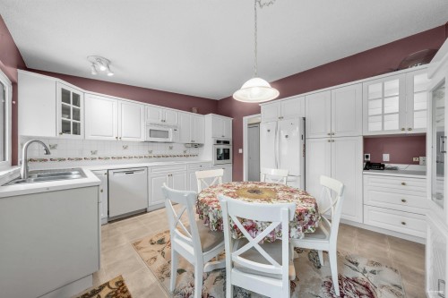 3566 Regent Avenue, North Vancouver, BC 