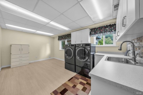 3566 Regent Avenue, North Vancouver, BC 