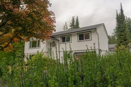 3566 Regent Avenue, North Vancouver, BC 