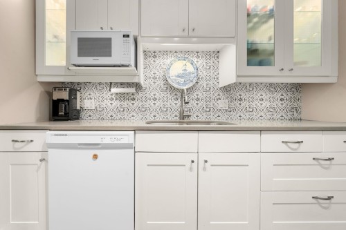 75-1034 Premier Street, North Vancouver, BC 