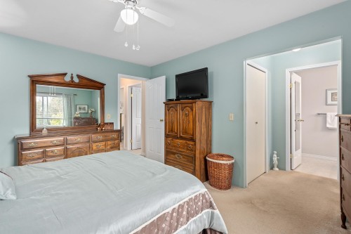 11915 237A Street, Maple Ridge, BC 