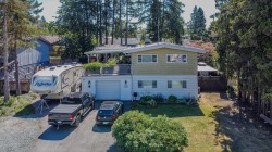 22650 Lee Avenue  Maple Ridge, BC V2X 4G5
