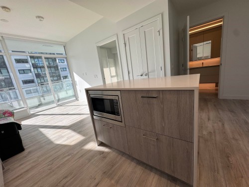 802-2288 Alpha Avenue, Burnaby, BC 