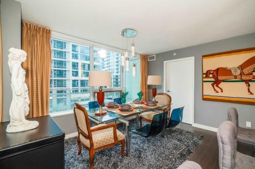 601-8833 Hazelbridge Way, Richmond, BC 