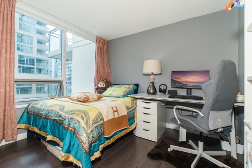 601-8833 Hazelbridge Way, Richmond, BC 