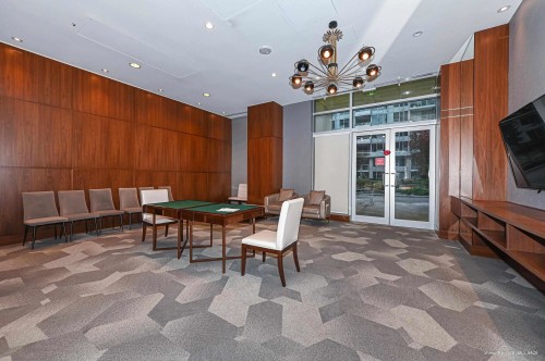 601-8833 Hazelbridge Way, Richmond, BC 