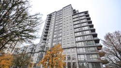 1407-3520 Crowley Drive  Vancouver, BC V5R 6G9