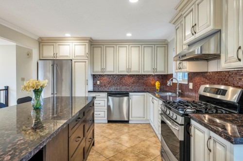 5213 Walnut Place, Delta, BC 