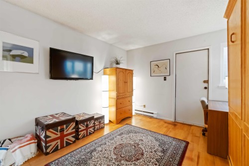 1305 8Th Avenue W, Vancouver, BC 