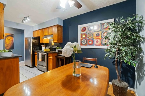 1305 8Th Avenue W, Vancouver, BC 