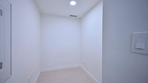 1608-8800 Hazelbridge Way, Richmond, BC 