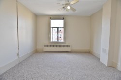 3 2603 Main Street  Vancouver, BC V5T 1Z4