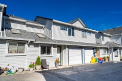 9-20625 118 Avenue  Maple Ridge, BC V2X 0R1