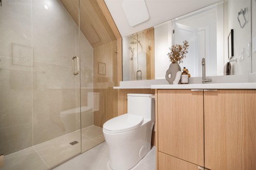 1671 31St Avenue E, Vancouver, BC 