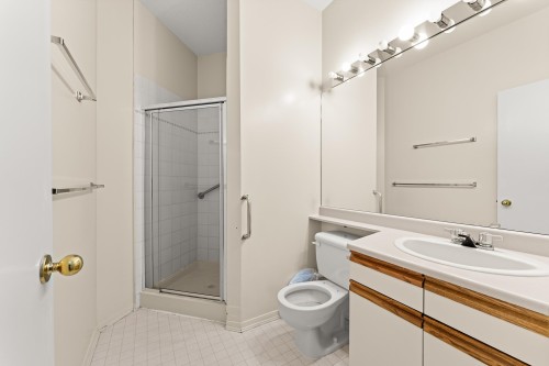 204-7671 Abercrombie Drive, Richmond, BC 