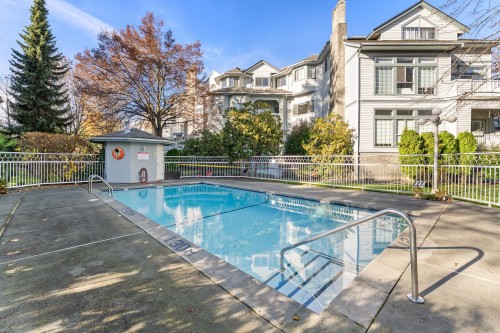 204-7671 Abercrombie Drive, Richmond, BC 