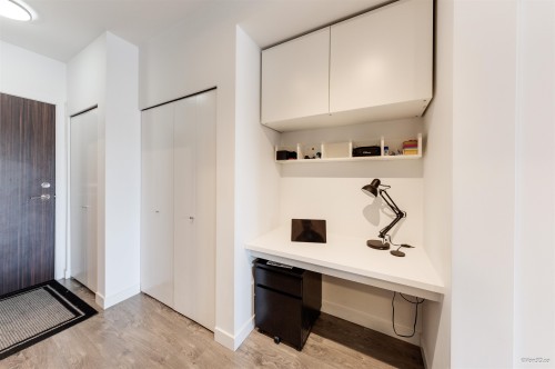 201-618 Como Lake Avenue, Coquitlam, BC 