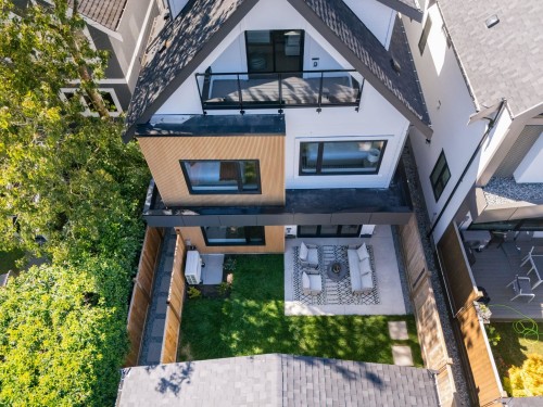 #2-1079 14Th Avenue E, Vancouver, BC 