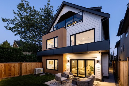 #2-1079 14Th Avenue E, Vancouver, BC 