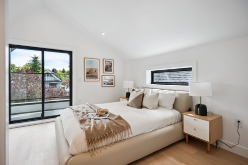 #1-1079 14Th Avenue E, Vancouver, BC 