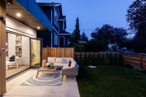 #1-1079 14Th Avenue E, Vancouver, BC 