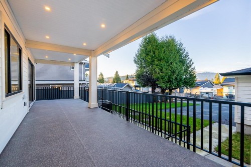 897 Cottonwood Avenue, Coquitlam, BC 