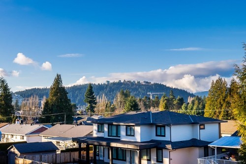 897 Cottonwood Avenue, Coquitlam, BC 