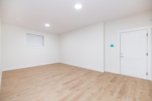 897 Cottonwood Avenue, Coquitlam, BC 