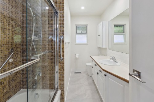 330 Bayview Road, Lions Bay, BC 