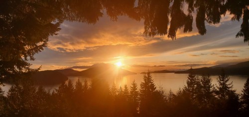 330 Bayview Road, Lions Bay, BC 