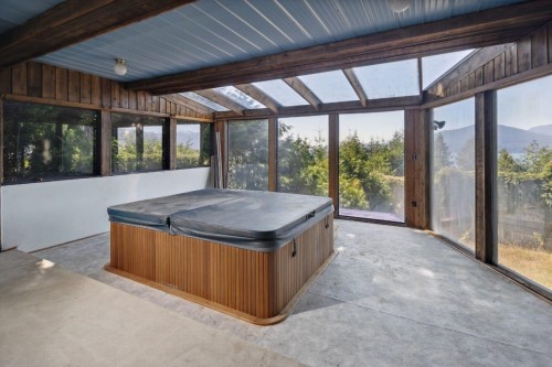 330 Bayview Road, Lions Bay, BC 