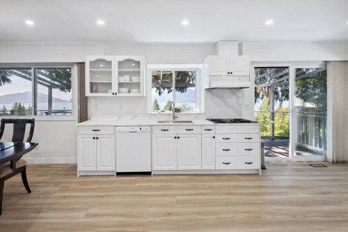 330 Bayview Road, Lions Bay, BC 