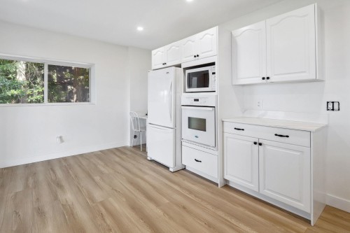 330 Bayview Road, Lions Bay, BC 