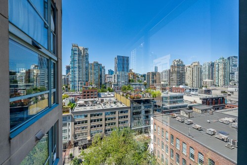 1304-283 Davie Street, Vancouver, BC 