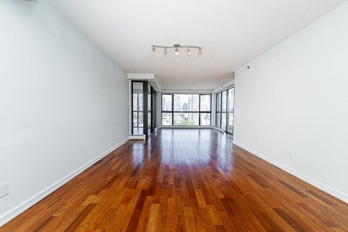 1304-283 Davie Street, Vancouver, BC 