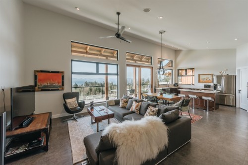 2247 Pixton Road, Roberts Creek, BC 