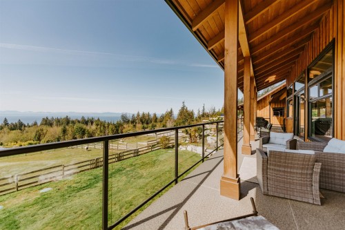 2247 Pixton Road, Roberts Creek, BC 
